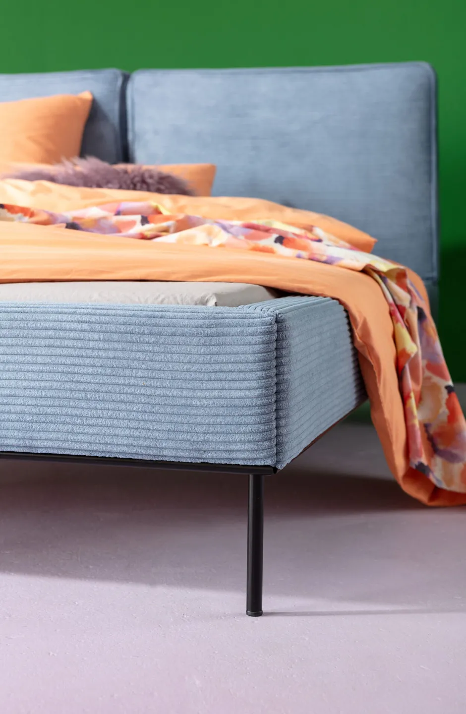 KARE Bett East Side Cord Blau 180x200cm