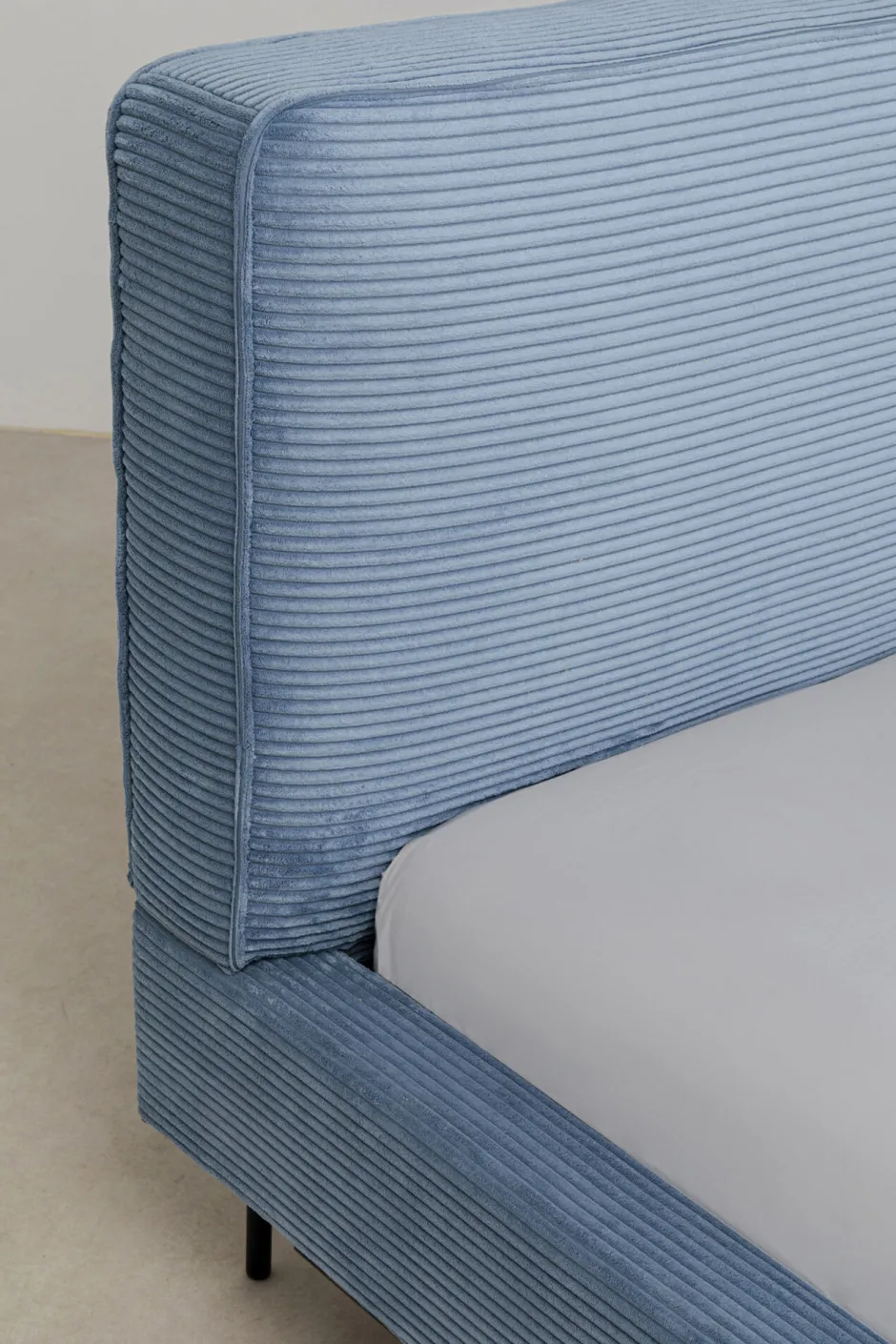 KARE Bett East Side Cord Blau 160x200cm