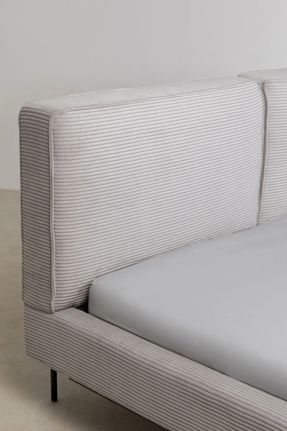 KARE Bett East Side Cord Grau 180x200cm