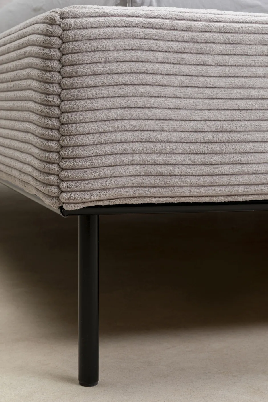 KARE Bett East Side Cord Grau 180x200cm