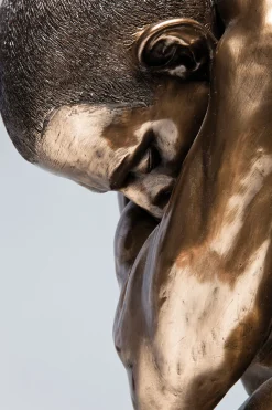 KARE Deko Figur Nude Man Hug Bronze 54cm