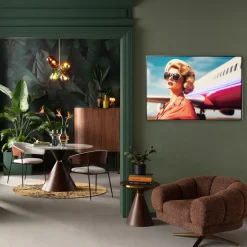 KARE Gerahmtes Bild LED Jetset Pose Lady 120x80cm