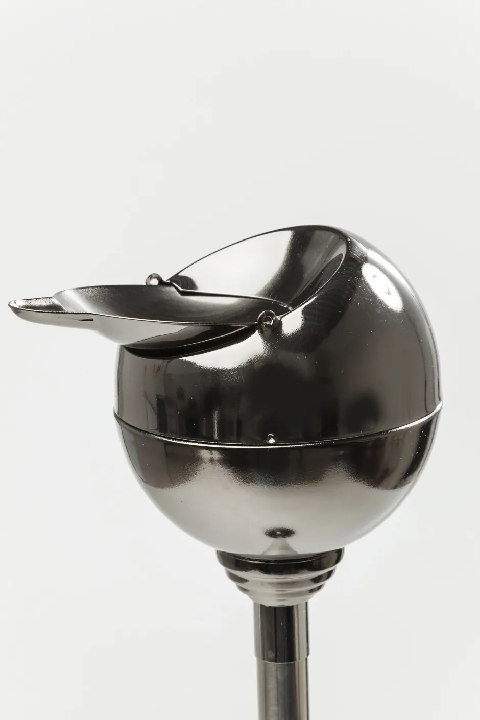 KARE Standascher Spheric Graphit