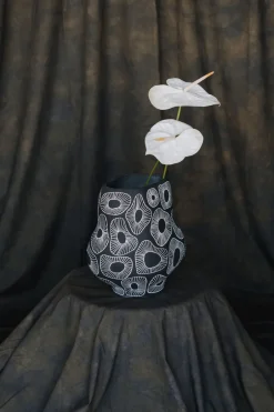 KARE Vase Anemone Grau 33cm